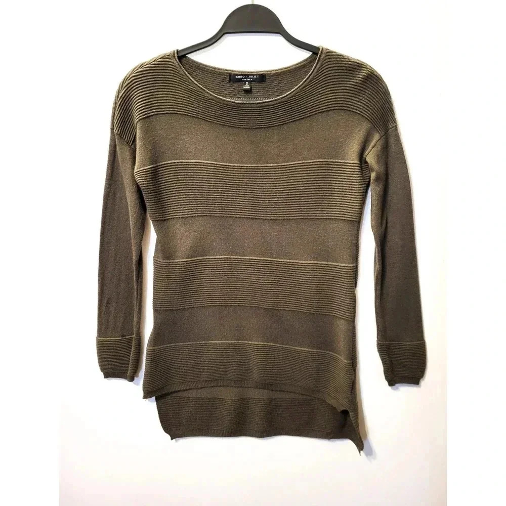 Romeo & Juliet Couture Green Knit Sweater Size S 1B